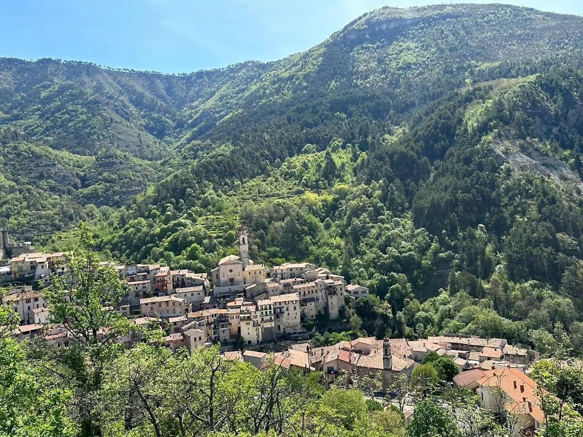 Chalet sur pilotis accès Spa Lucéram